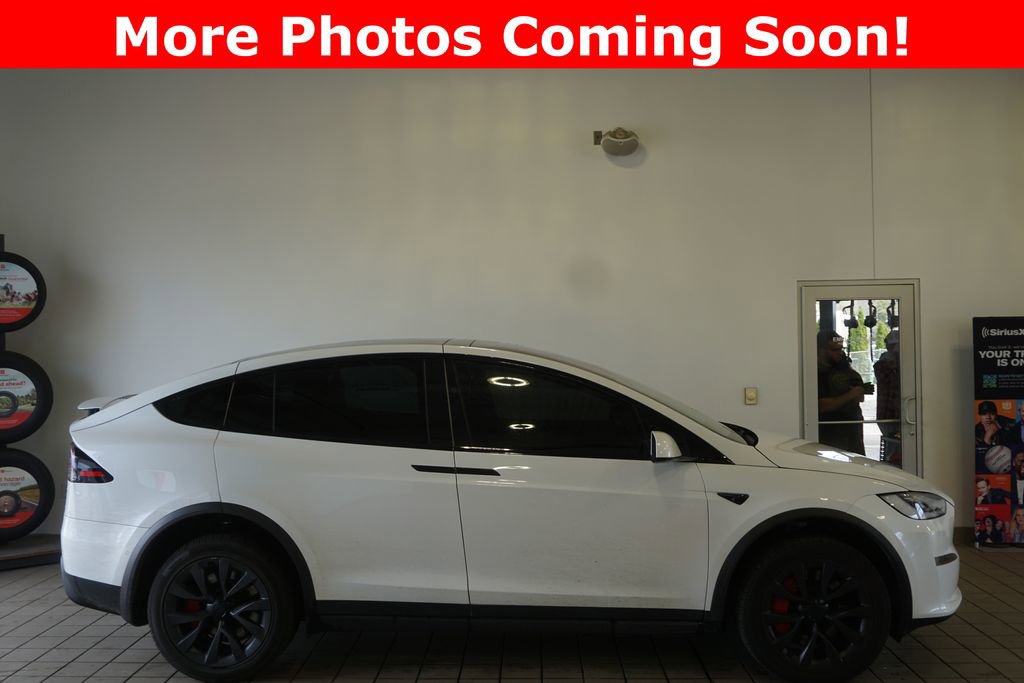 Used 2023 Tesla Model X Plaid image 2