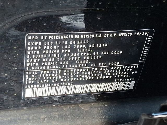 New 2026 Volkswagen Tiguan SE R-Line image 11