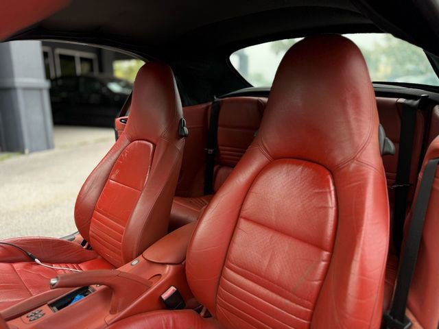 Used 2001 Porsche 911 Carrera 4 image 15