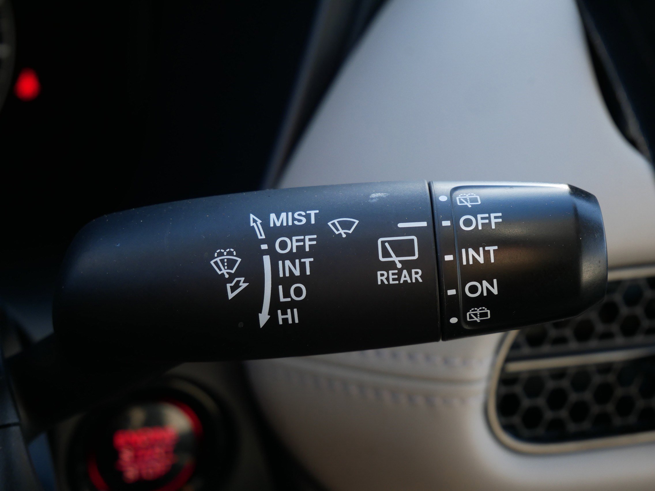 Used 2024 Honda HR-V LX image 33