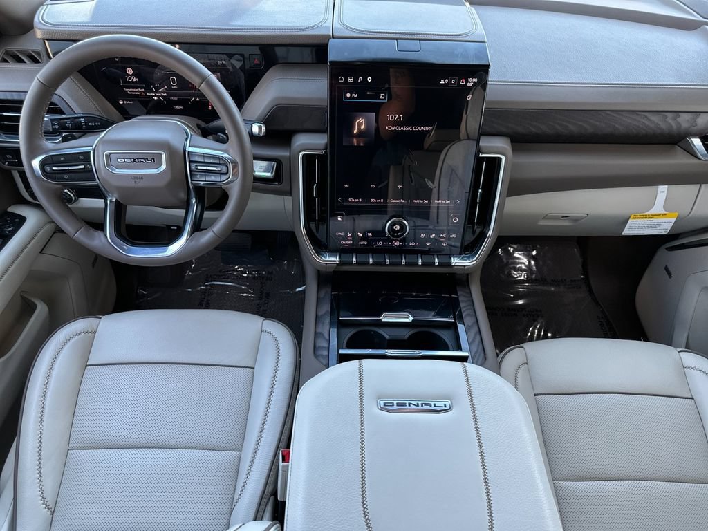 Used 2026 GMC Yukon Denali RWD image 12