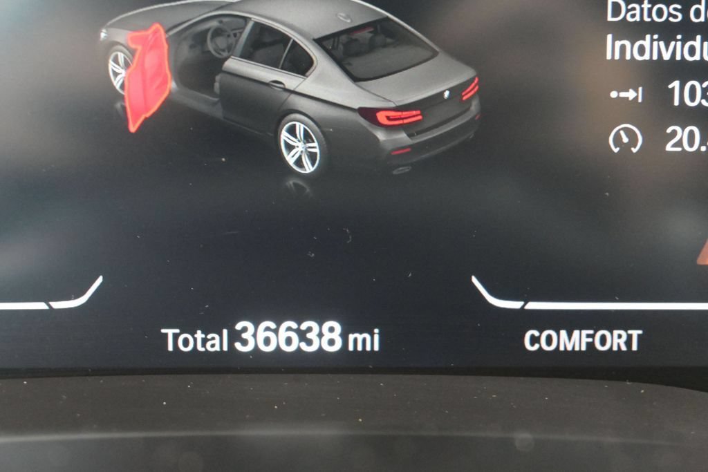 Used 2021 BMW 530i w/ Premium Package RWD image 12