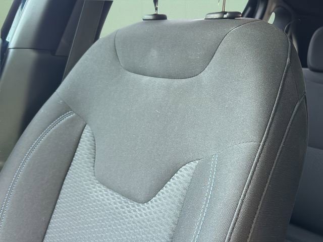 Used 2024 Jeep Compass Sport image 38