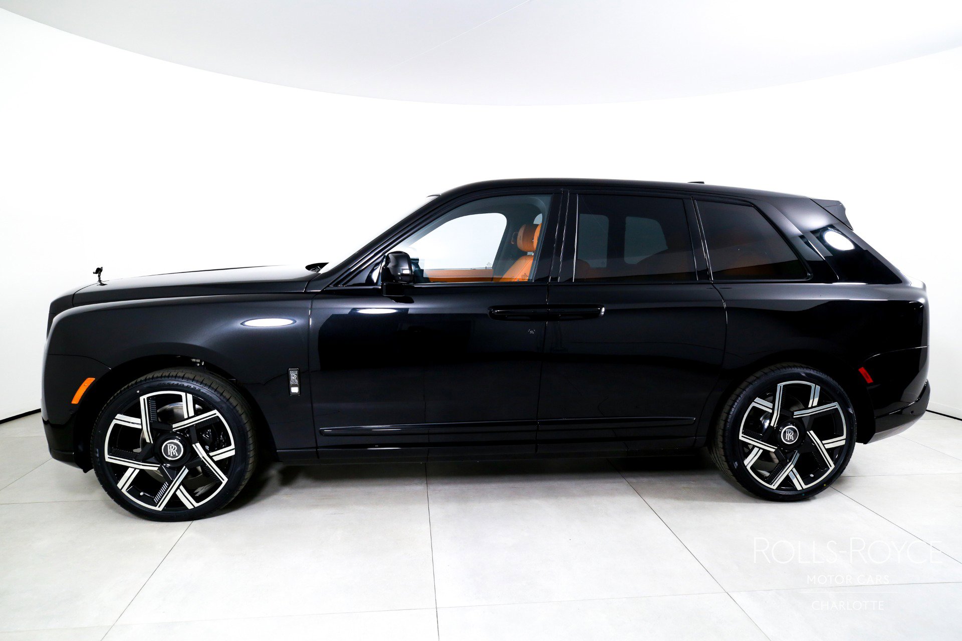 New 2026 Rolls-Royce Cullinan Black Badge AWD/4WD image 3