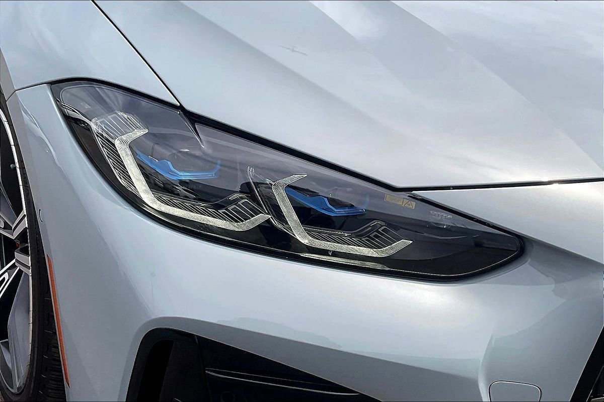 Used 2023 BMW 430i Convertible w/ M Sport Package image 26