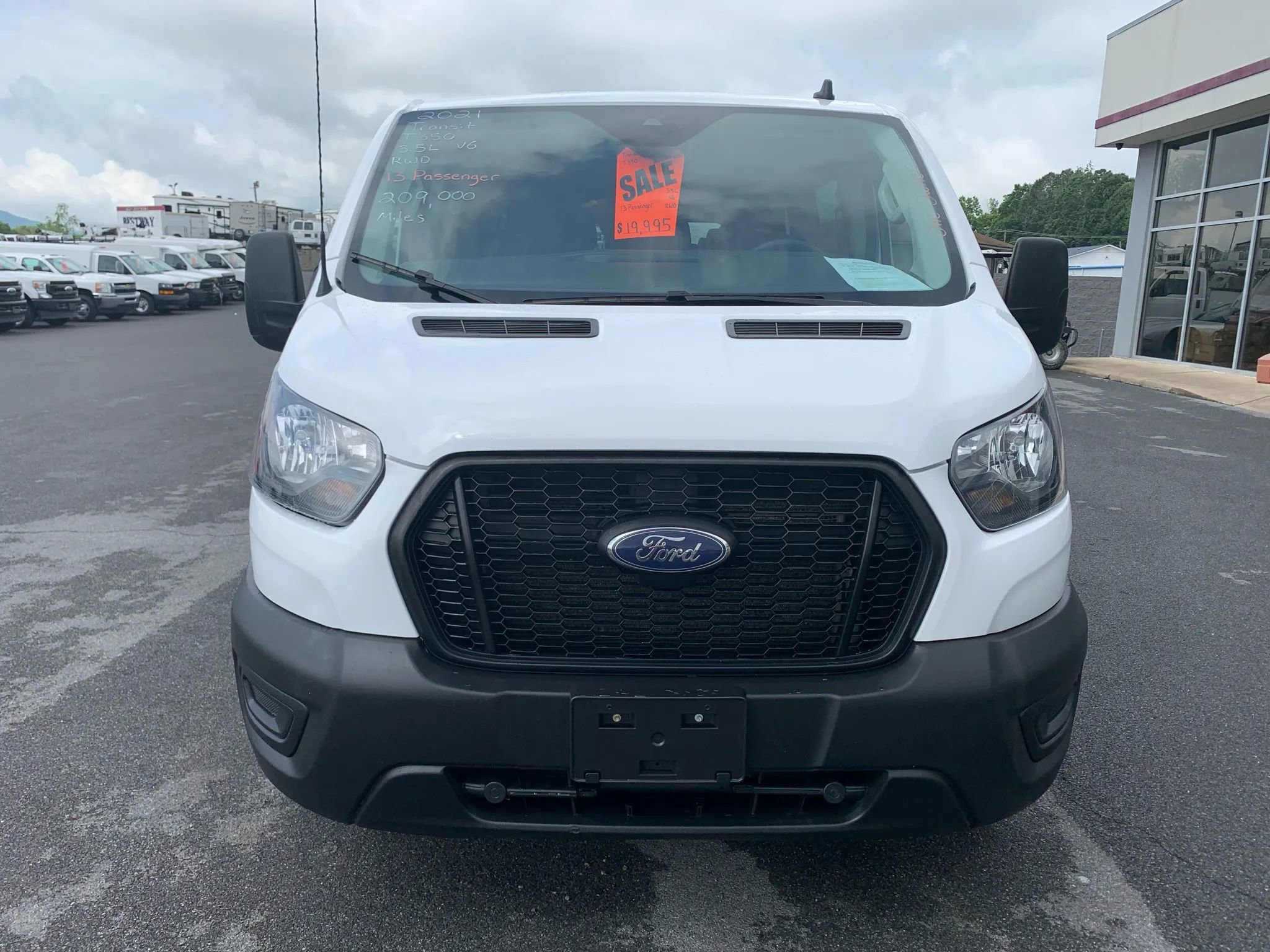 Used 2021 Ford Transit 350 XL image 2