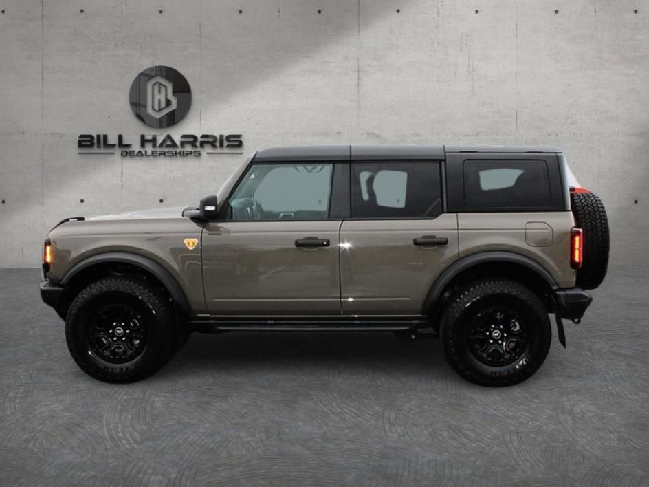 Used 2025 Ford Bronco Badlands image 5