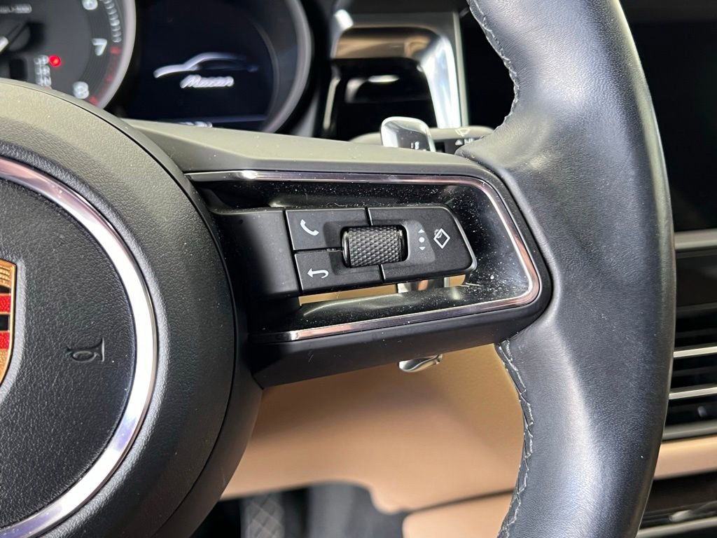 Certified 2023 Porsche Macan AWD/4WD image 9