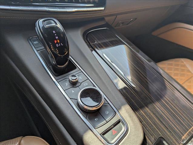 Used 2023 Cadillac Escalade ESV Premium Luxury image 15