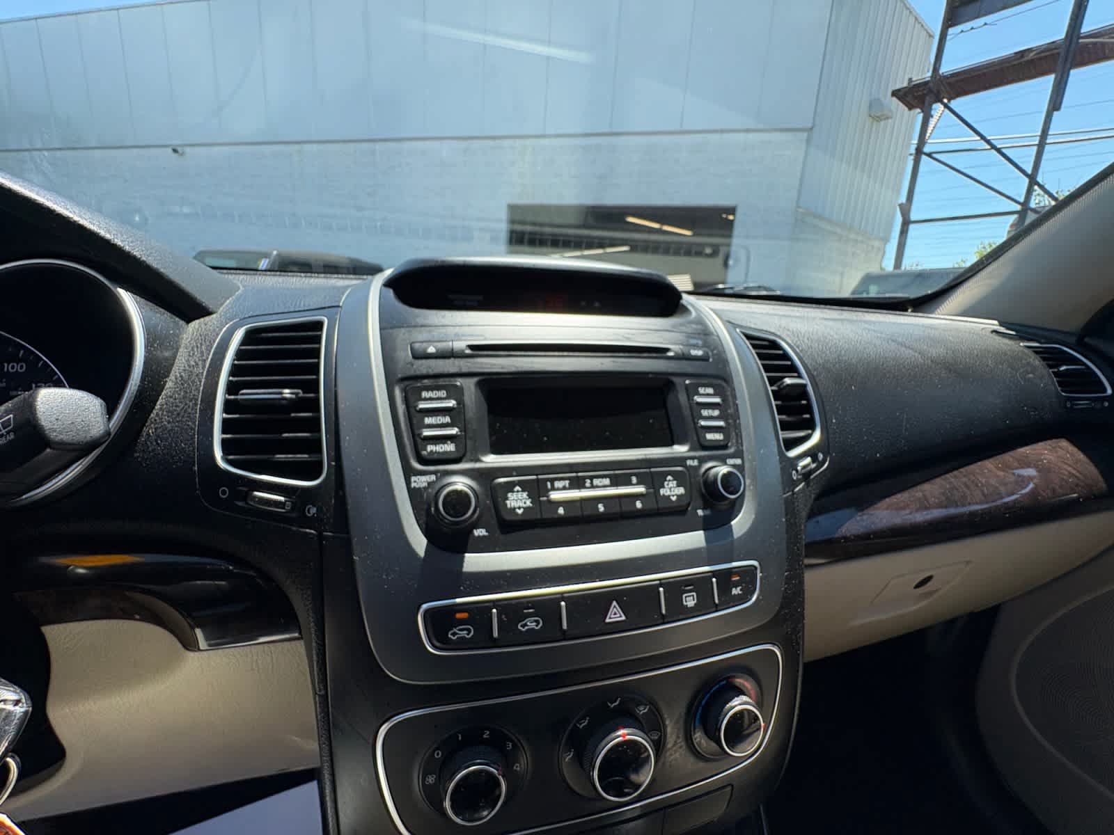 Used 2014 Kia Sorento LX FWD image 23