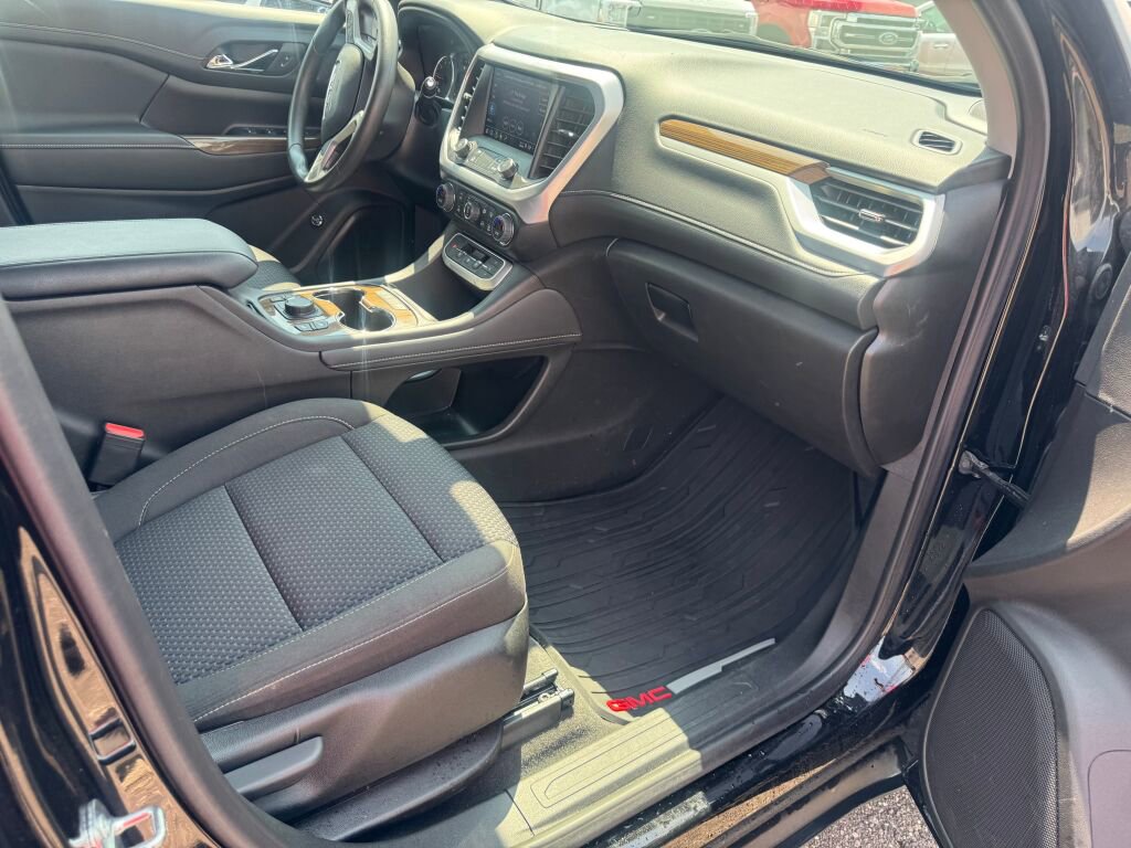 Used 2023 GMC Acadia SLE w/ Driver Convenience Package image 19