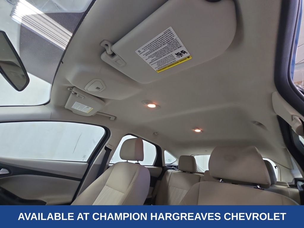 Used 2016 Ford Focus SE w/ SE Cold Weather Package FWD image 26