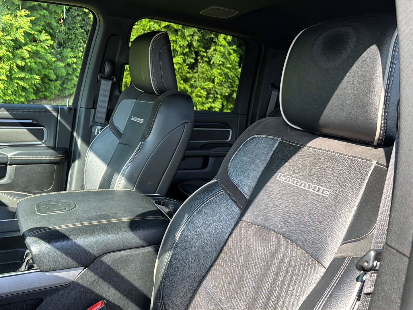 Used 2022 RAM 2500 Laramie w/ Night Edition AWD/4WD image 30