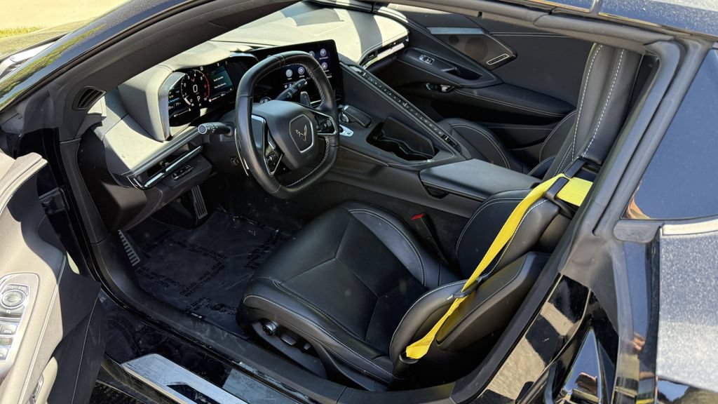 Used 2023 Chevrolet Corvette Stingray Preferred Conv w/ Stealth Interior Trim Package RWD image 3