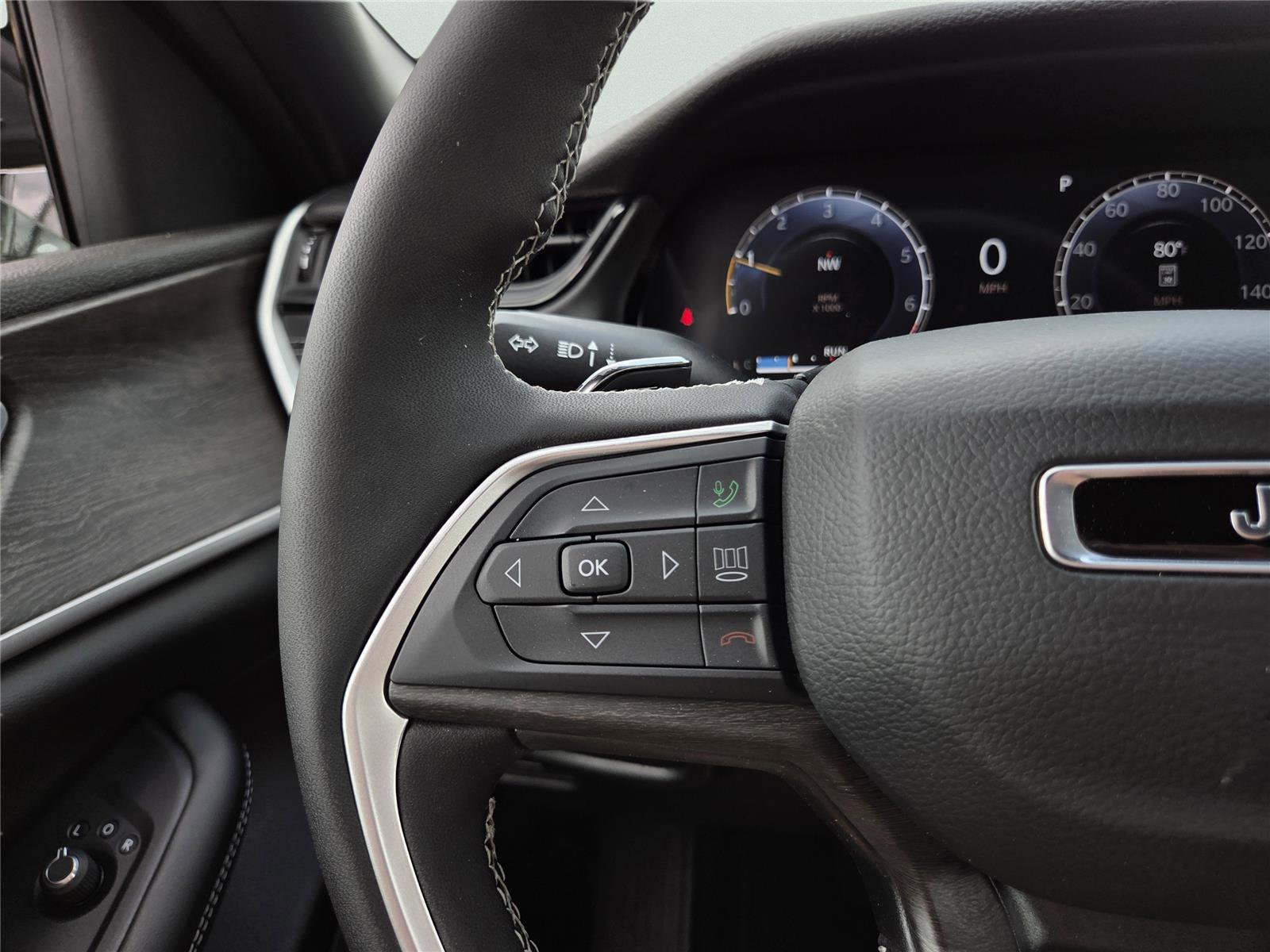 New 2026 Jeep Grand Cherokee L 2WD image 30