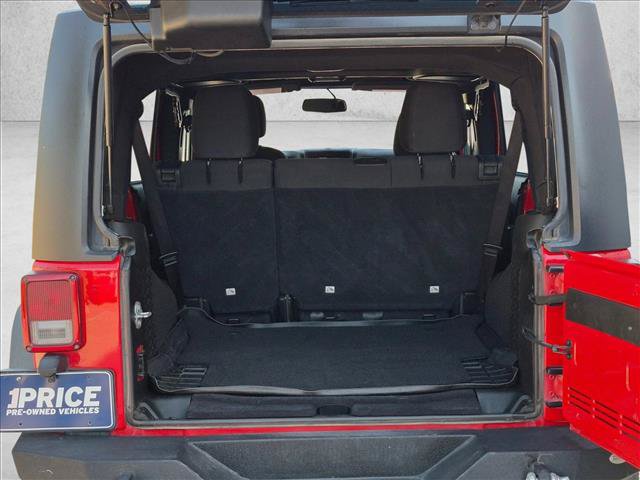 Used 2018 Jeep Wrangler Unlimited Sport S AWD/4WD image 6