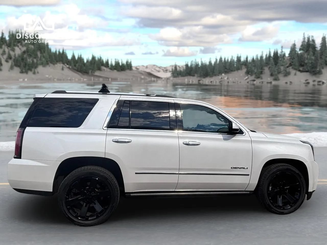 Used 2019 GMC Yukon Denali w/ Denali Ultimate Package AWD/4WD image 4