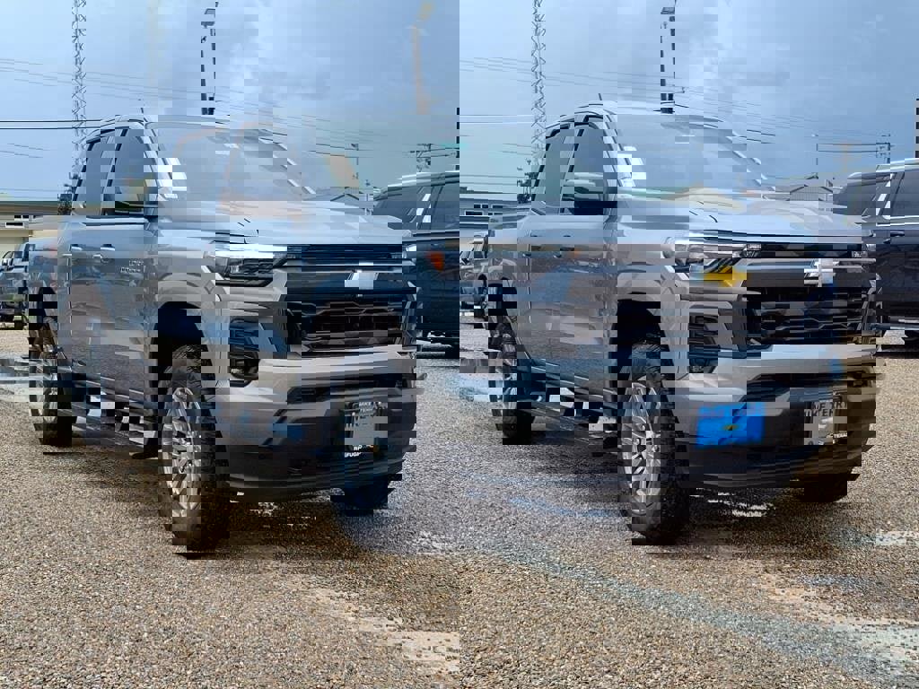 New 2025 Chevrolet Colorado LT w/ LT Convenience Package image 3