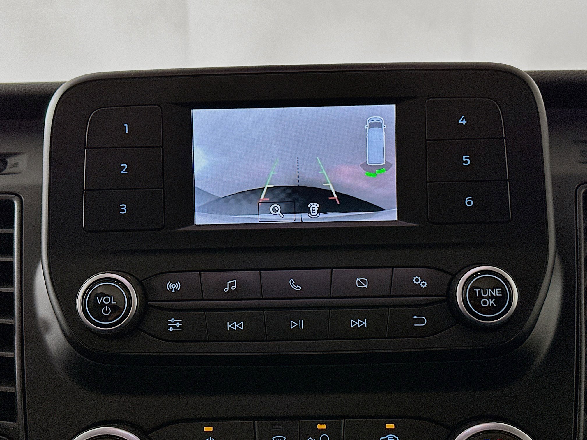 Used 2022 Ford Transit 150 Medium Roof image 23