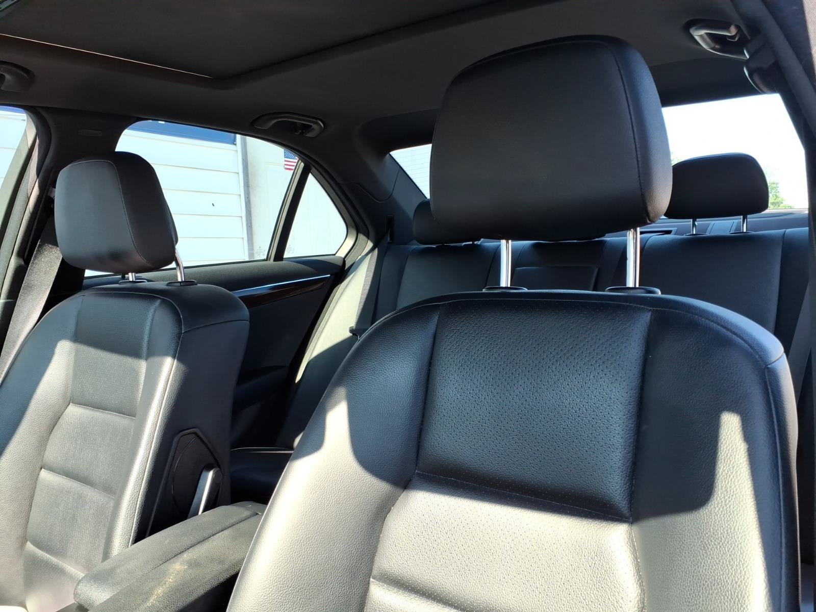 Used 2009 Mercedes-Benz C 300 4MATIC Sedan image 7