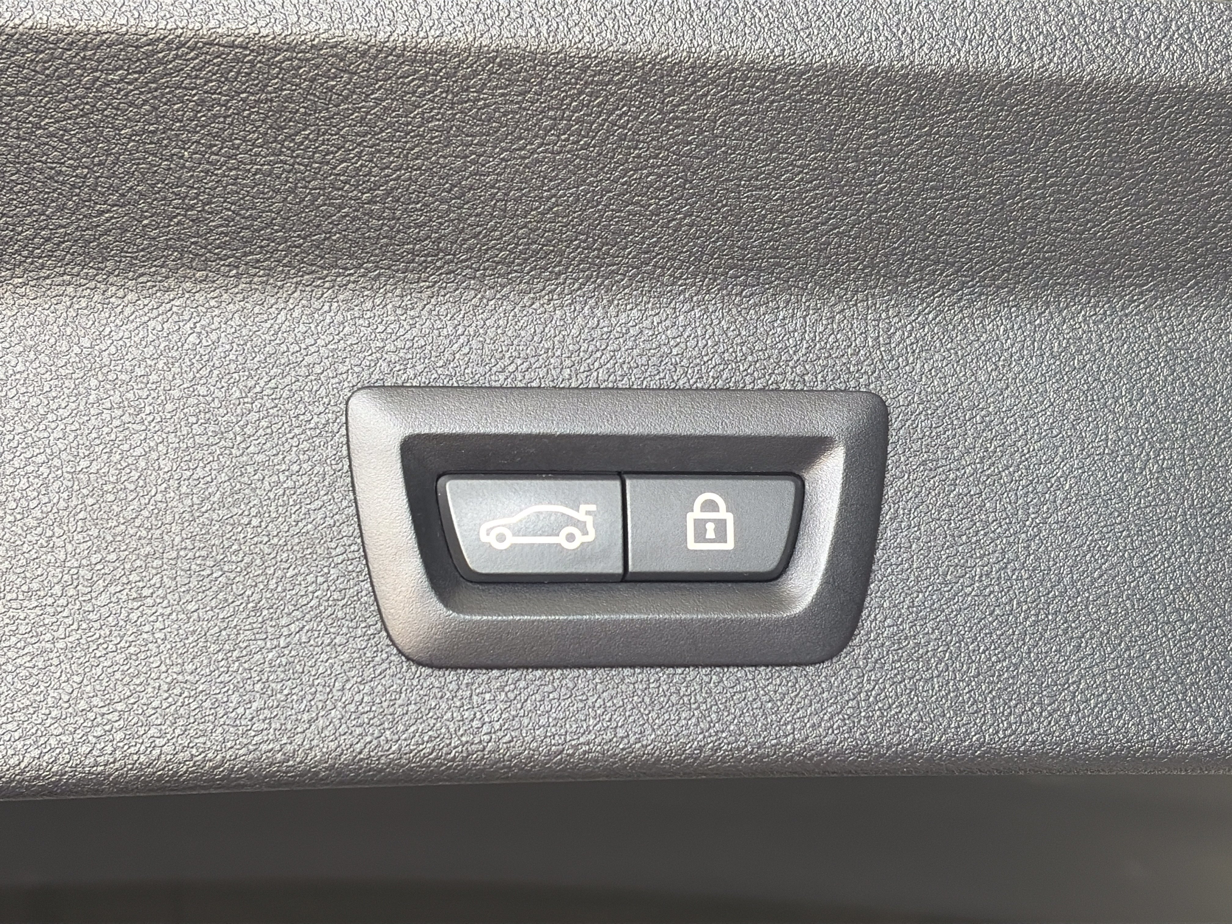 Used 2018 BMW X3 xDrive30i AWD/4WD image 14