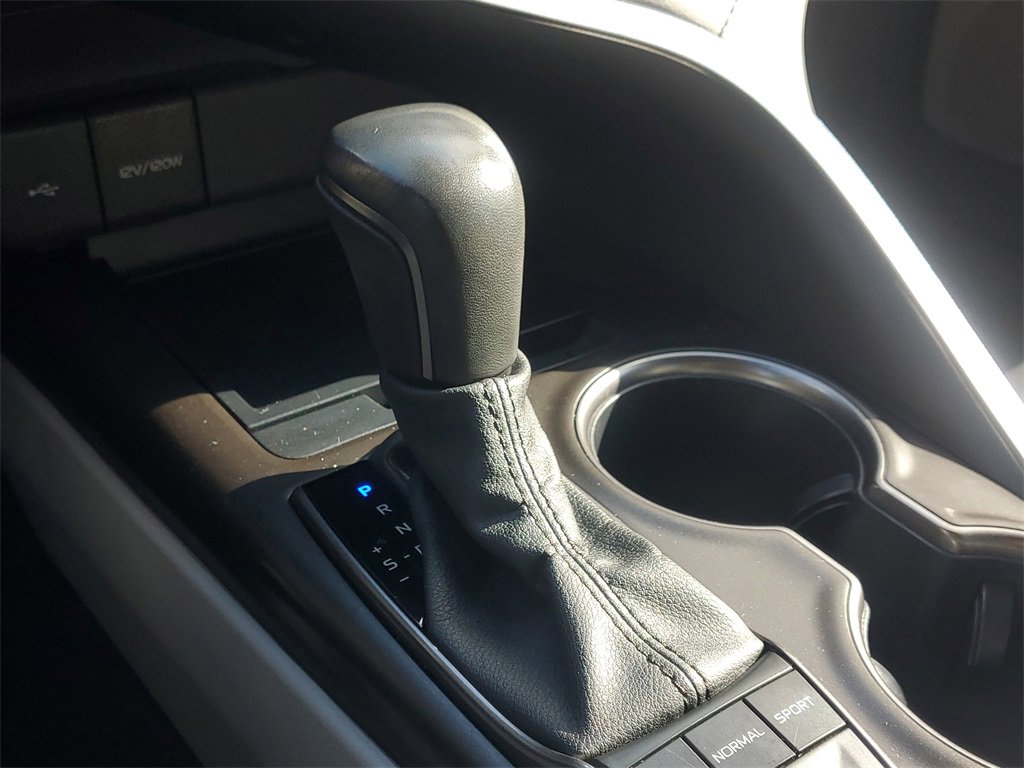 Used 2023 Toyota Camry SE image 28