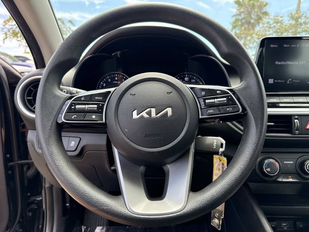 Used 2024 Kia Forte LXS FWD image 25