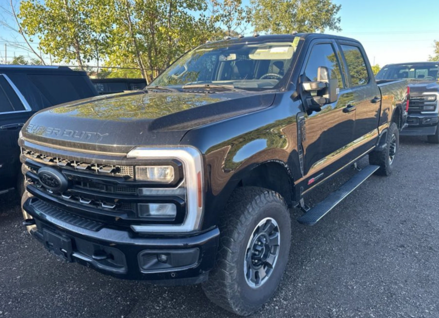 Used 2024 Ford F350 Lariat w/ Lariat Ultimate Package AWD/4WD image 2