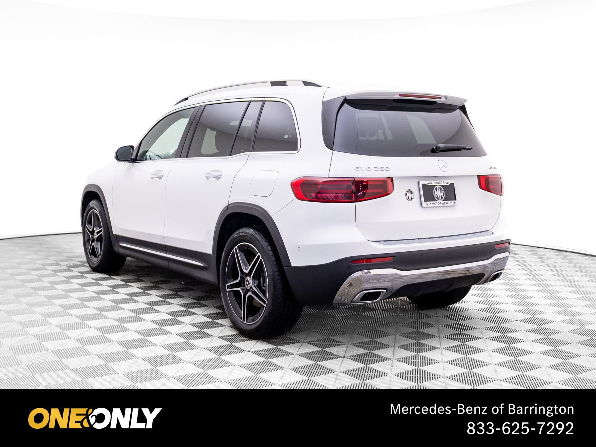 New 2026 Mercedes-Benz GLB 250 4MATIC image 3