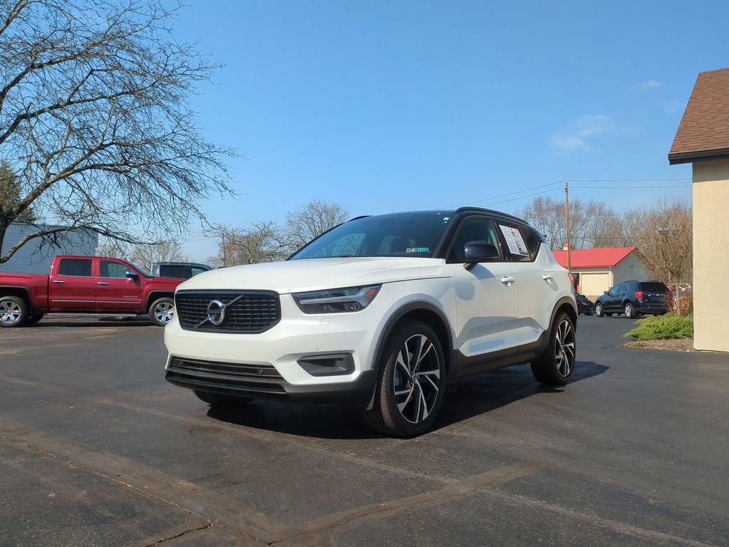 Used 2021 Volvo XC40 T5 R-Design AWD/4WD image 1