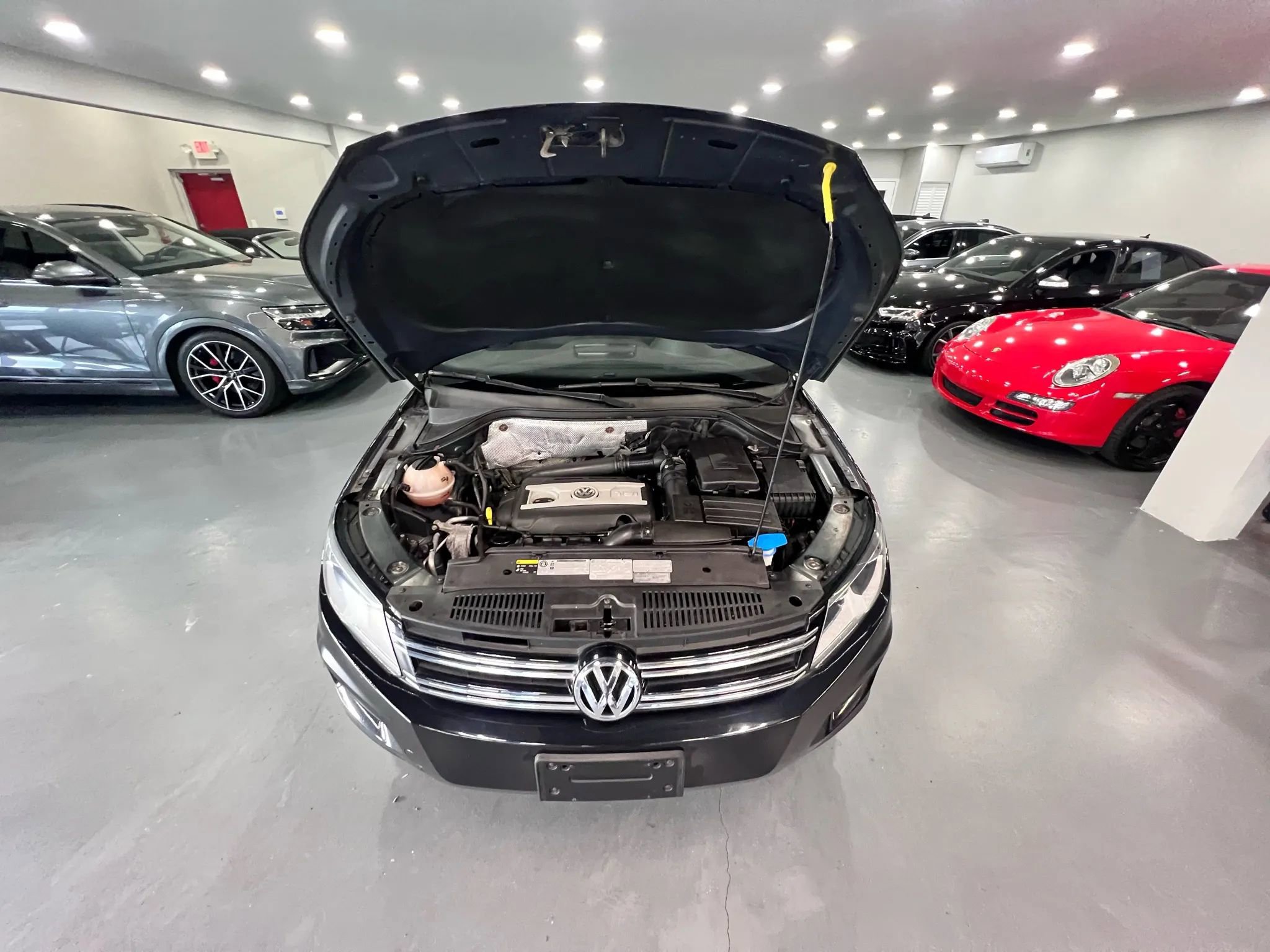 Used 2016 Volkswagen Tiguan S image 33