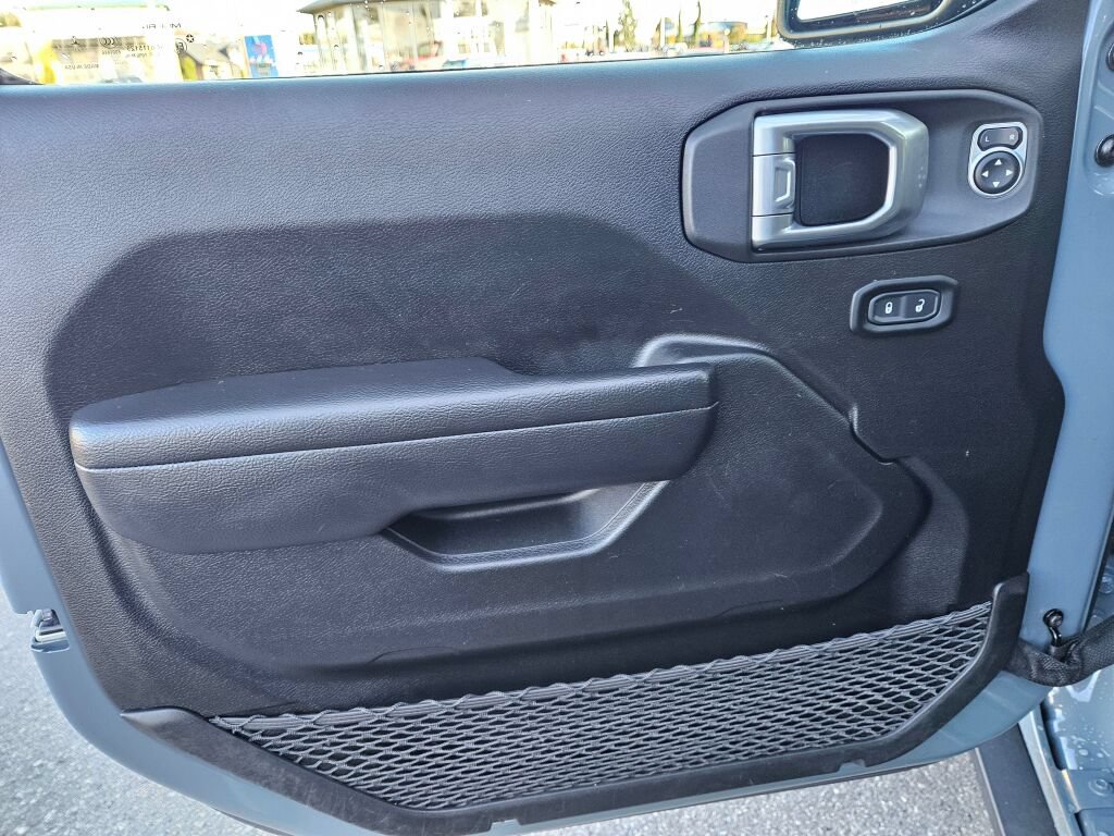 Used 2024 Jeep Wrangler Unlimited AWD/4WD image 20