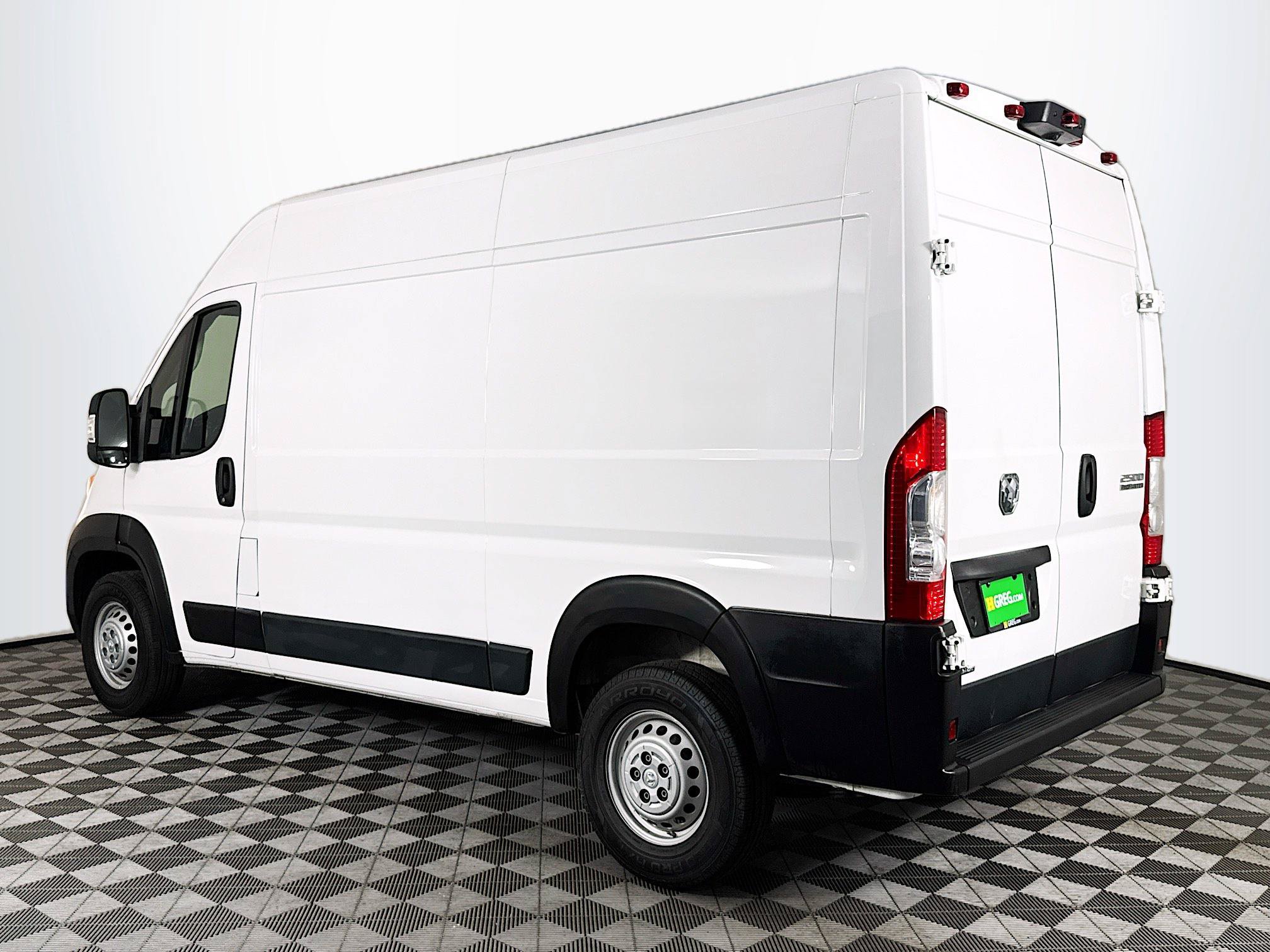 Used 2025 RAM ProMaster 2500 w/ Convenience Group FWD image 6