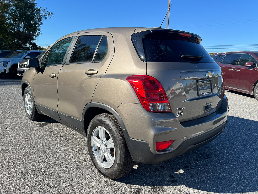 Used 2021 Chevrolet Trax LS w/ Tint and Cruise Package image 3