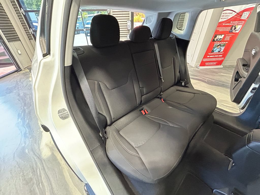 Used 2017 Jeep Compass Sport FWD image 5