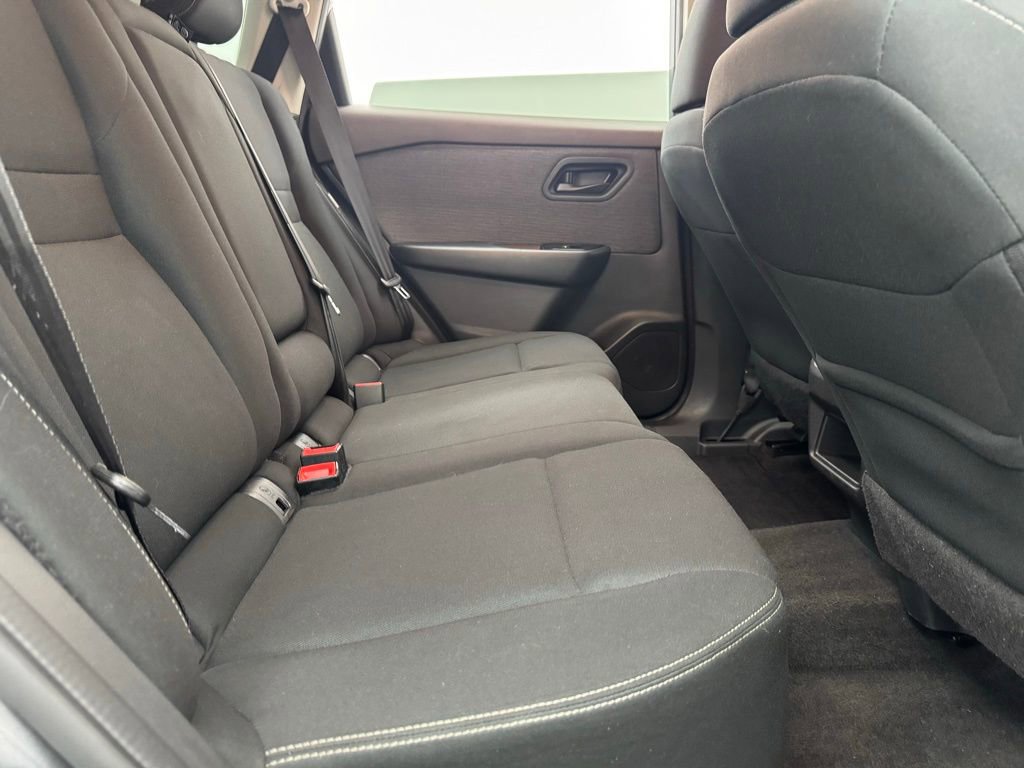Used 2023 Nissan Rogue S FWD image 33