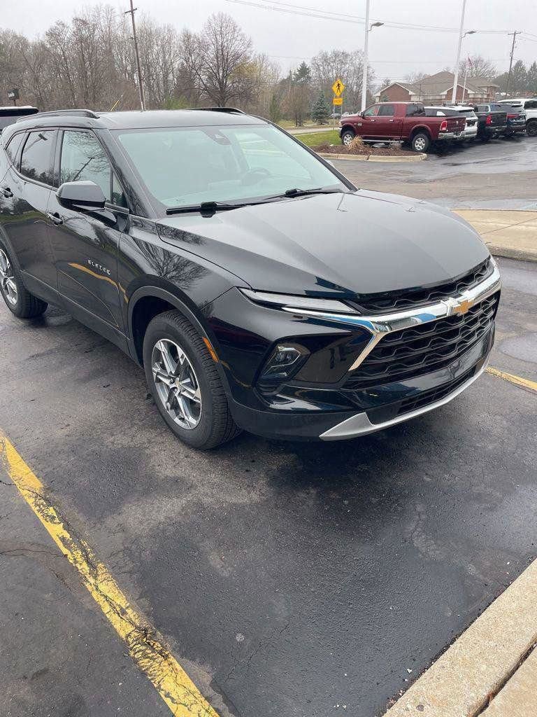 Used 2023 Chevrolet Blazer LT w/ Convenience Package image 4