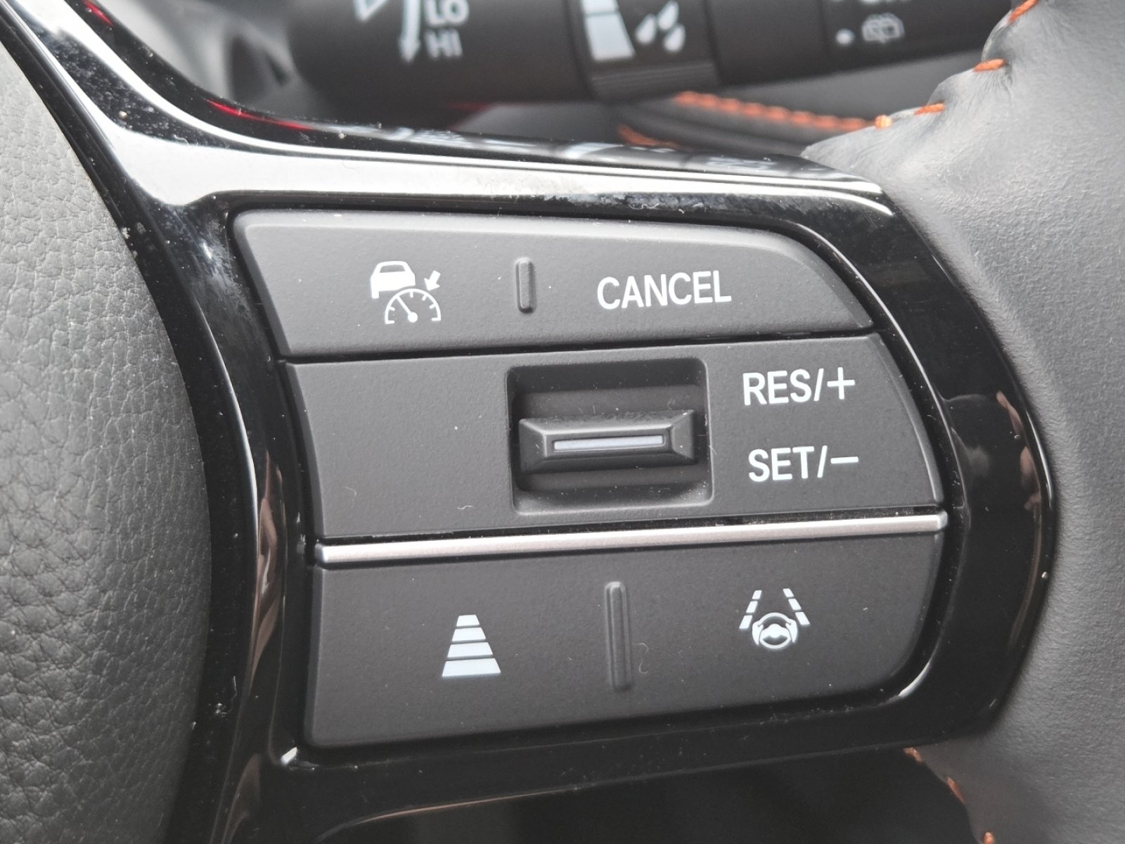 Used 2025 Honda HR-V Sport image 6