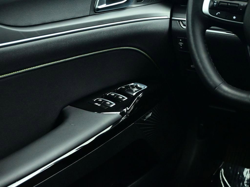Used 2025 Kia K5 GT w/ GT1 Package image 41