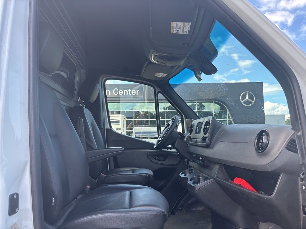Used 2024 Mercedes-Benz Sprinter 2500 image 22