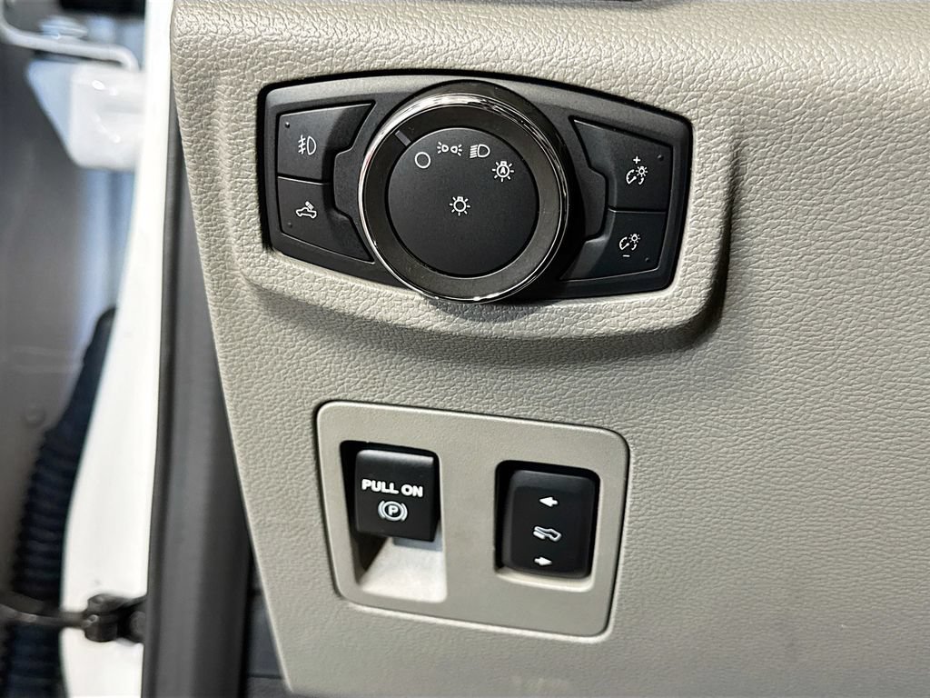 Used 2020 Ford F150 XLT w/ Equipment Group 302A Luxury AWD/4WD image 18