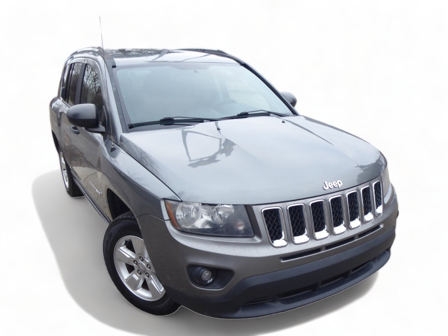 Used 2014 Jeep Compass Sport image 2