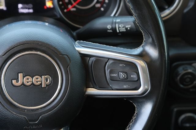 Used 2020 Jeep Gladiator Rubicon AWD/4WD image 14