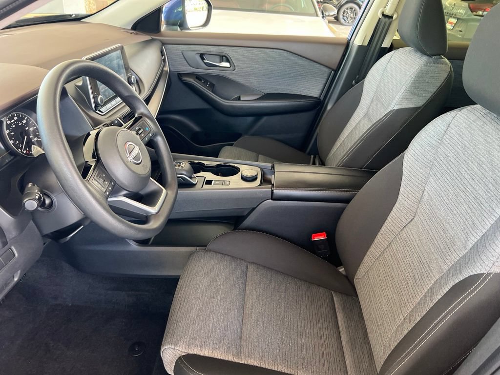 Certified 2023 Nissan Rogue SV AWD/4WD image 4