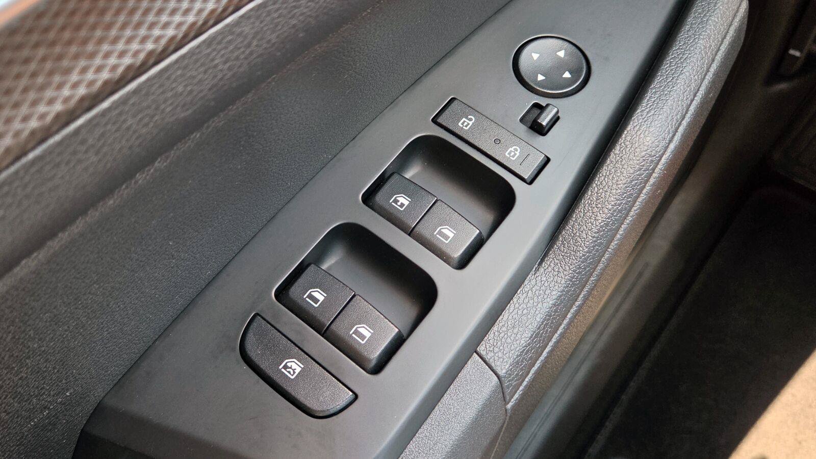 Used 2023 Kia Sportage LX FWD image 24