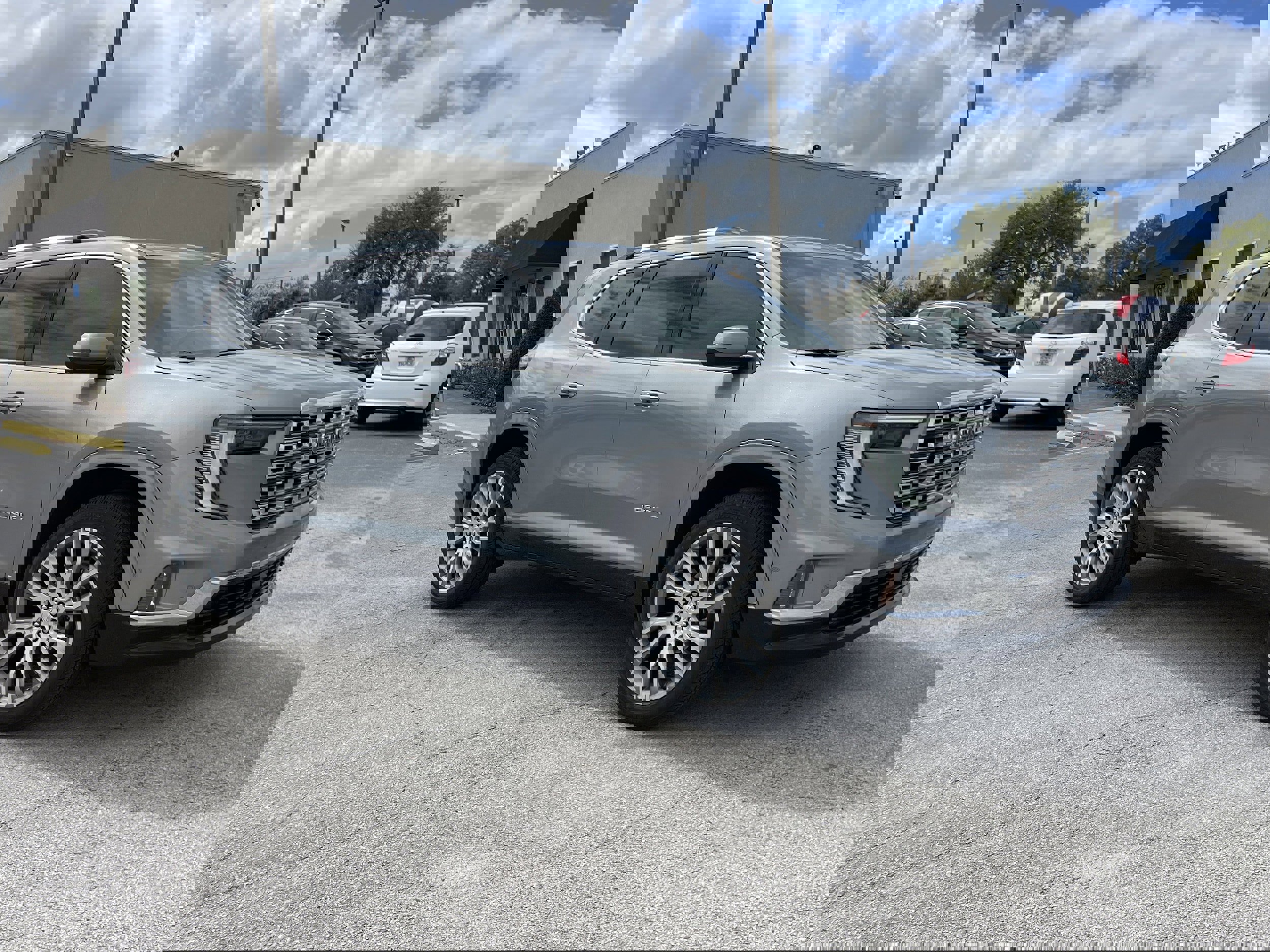 Certified 2025 GMC Acadia Denali w/ Super Cruise Package image 1