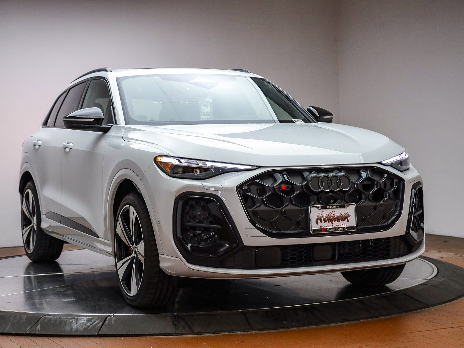 New 2025 Audi SQ5 Premium Plus AWD/4WD image 3