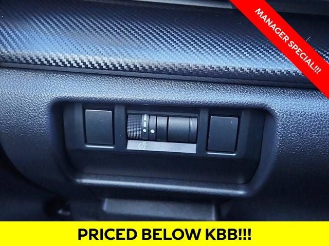 Used 2024 Subaru Crosstrek 2.0i Premium image 39