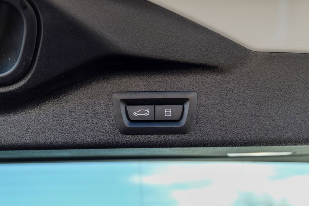 Used 2024 BMW X5 xDrive50e image 58