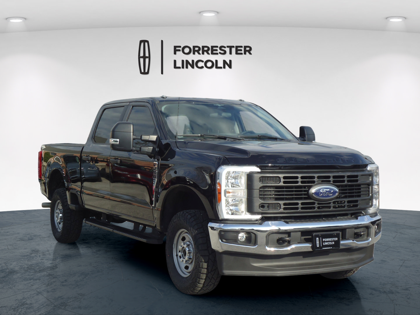 Used 2023 Ford F250 XL w/ XL Off-Road Package AWD/4WD image 1